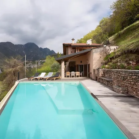 Rustico Mit Solarbeheiztem Infinity- Pool, Panoramablick & 4 Schlafzimmern