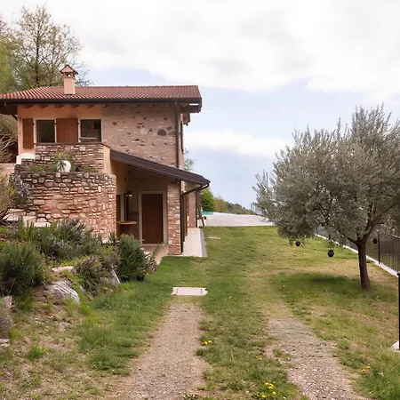 Villa Rustico Mit Solarbeheiztem Infinity- Pool, Panoramablick & 4 Schlafzimmern