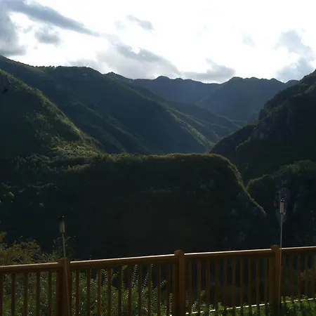 Rustico Mit Solarbeheiztem Infinity- Pool, Panoramablick & 4 Schlafzimmern Villa
